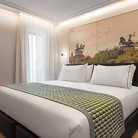 Eurostars Ambassador Отель