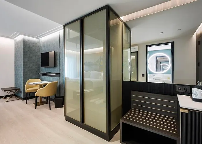 Eurostars Ambassador 酒店